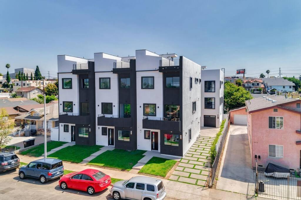 Modern 4 Bedroom Charmer W/ Rooftop Deck #2 * Los Ángeles